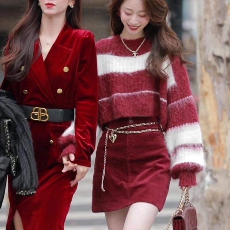 

Женский трикотажный комплект больших размеров в стиле французского кэжуал: полосатый топ и миди-юбка А-силуэта, 2025 L for 110-120 lbs