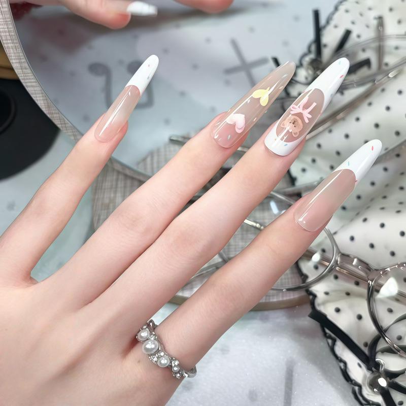 Wind Soft Girl Wearable French Nails with 3D Bear Heart Design, Versatile and Removable