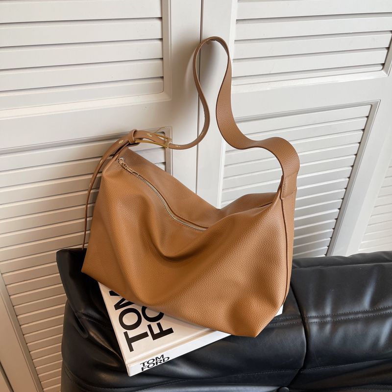 Retro versatile messenger bag 2025 new fashion trend women's bag casual tote bag niche large-capacity shoulder bag