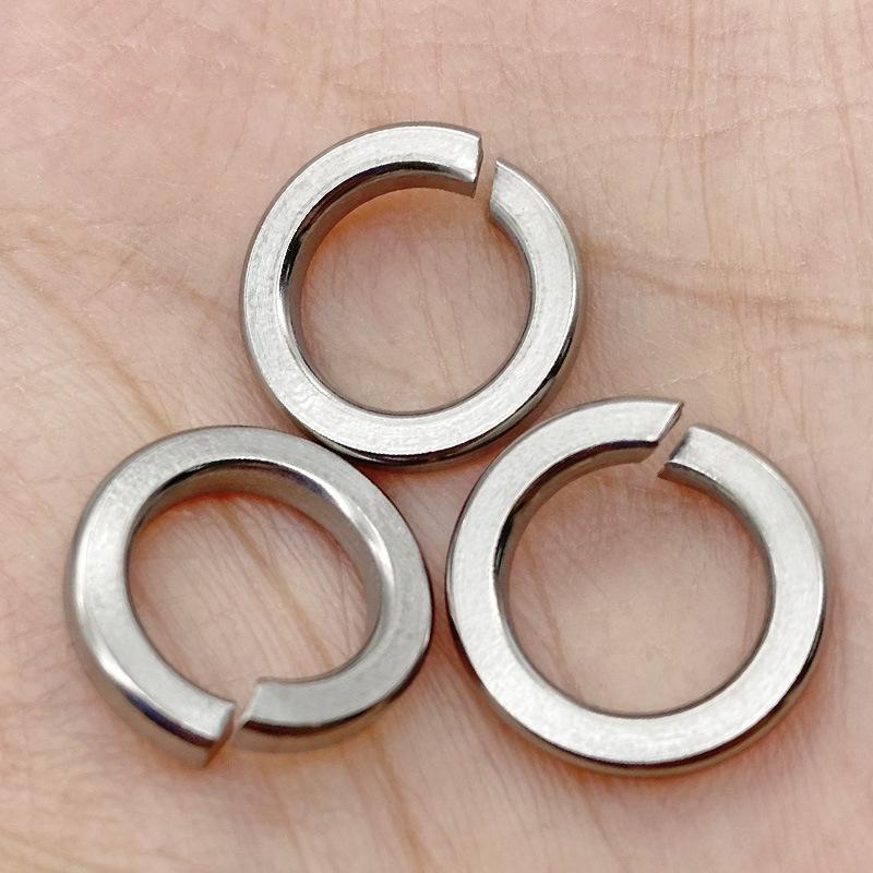 Imperial 304 Stainless Steel Elastic Spring Washer, British Standard, Sizes: 1/4, 1/2, 5/8.
