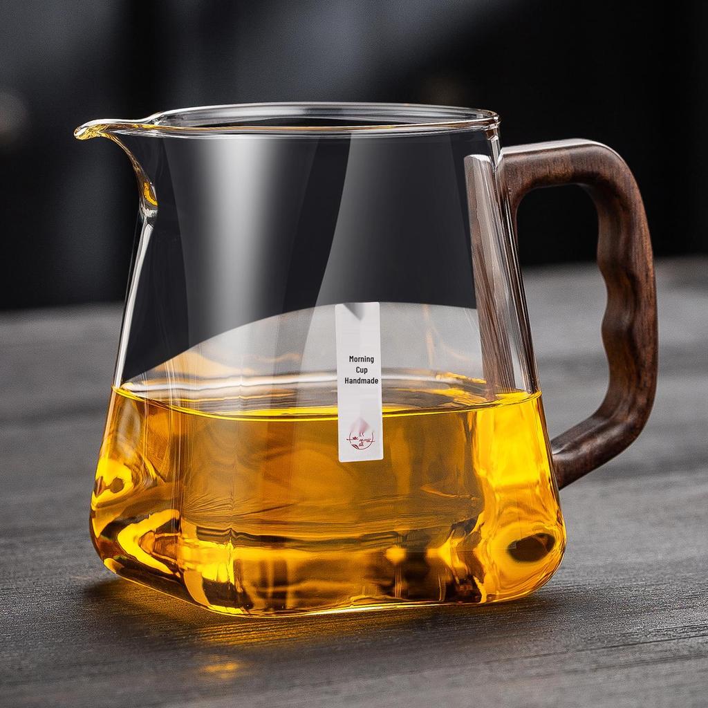 Wooden Handle Glass Gong Dao Bei: High-Temperature Resistant, Thickened Filter Tea Infuser Cup Set
