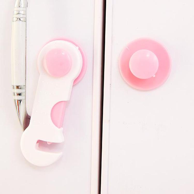 Children's anti-door lock Household wardrobe safety buckle Plastic fixed seal Drawer buckle No punching safety lock