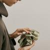 AVVINA PELLE Silk Scrunchie (L) - Pistachio