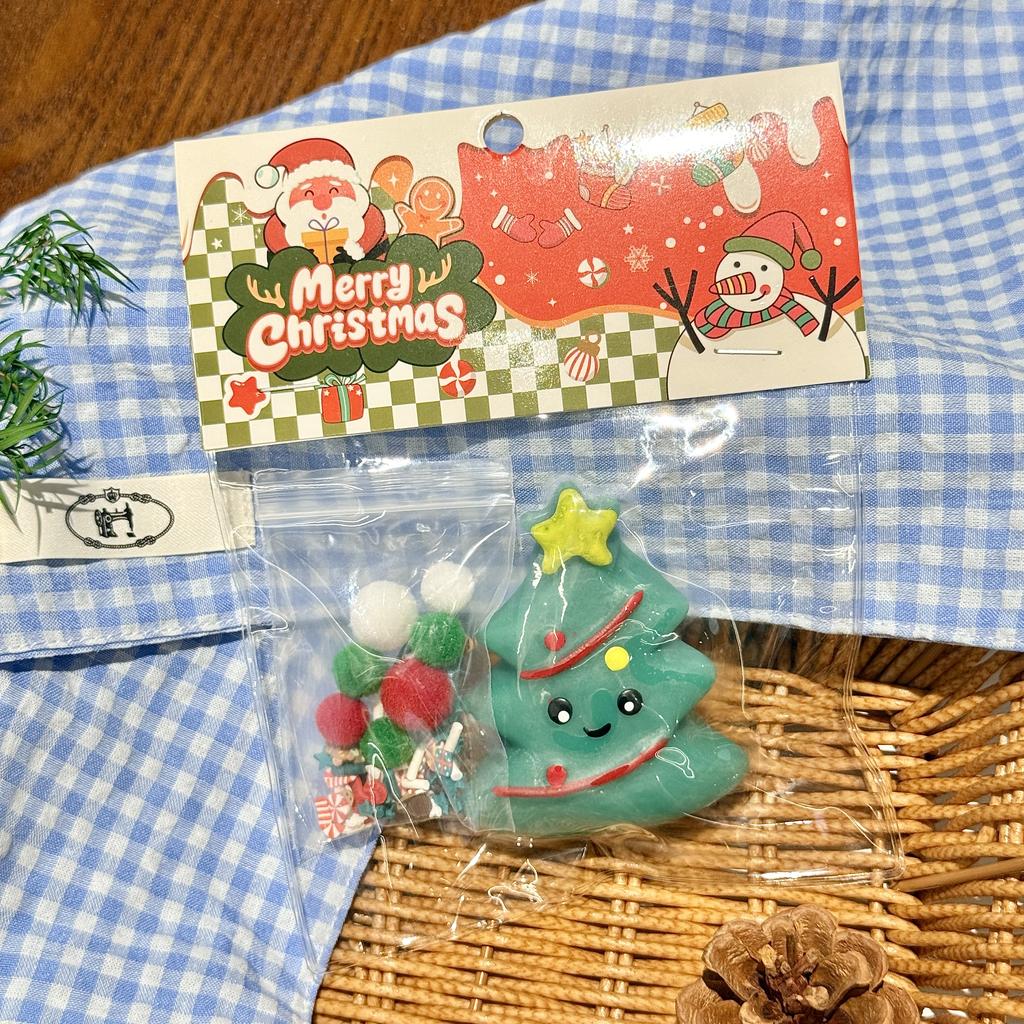Lovely Christmas Taba Squishy Toys Santa Claus Snow Man Fidgets Toys Squeeze Stresses Relief Paw Squishies Party Favors