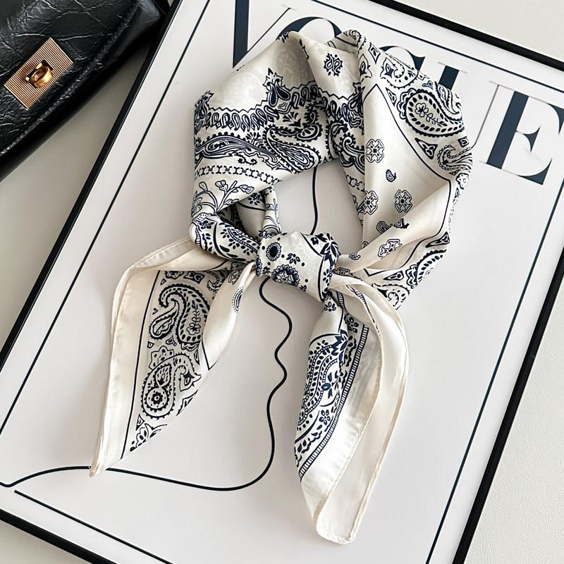Stile britannico geometrico nuovo collo 71 seta sintetica piccolo foulard primavera e autunno versatile temperamento foulard da collo da donna