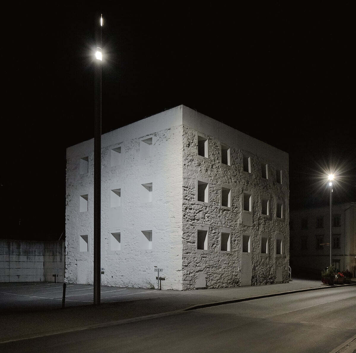 

Машина, сад - КВАРТИРА