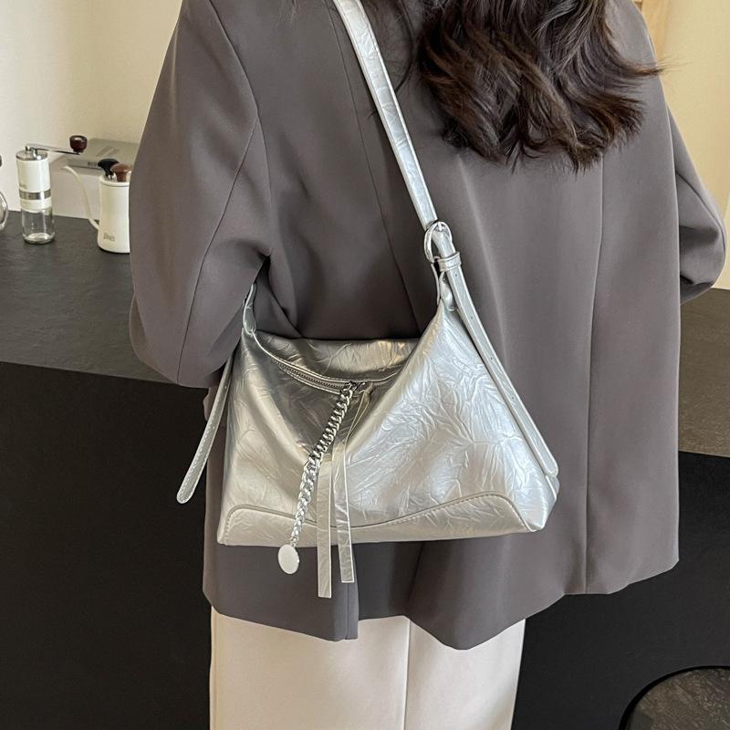 Large-capacity Bag Women's New Fashionable Texture Shoulder Crossbody Armpit Bag Simple Tote Bag