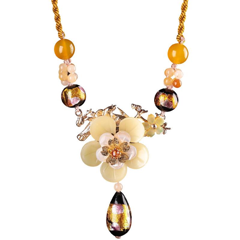 GemChic Women's New Classical Ethnic Glaze Flower Petal Pendant Necklace Vintage Adjustable Chain Fashion Birthday Christmas Jewelry Gift