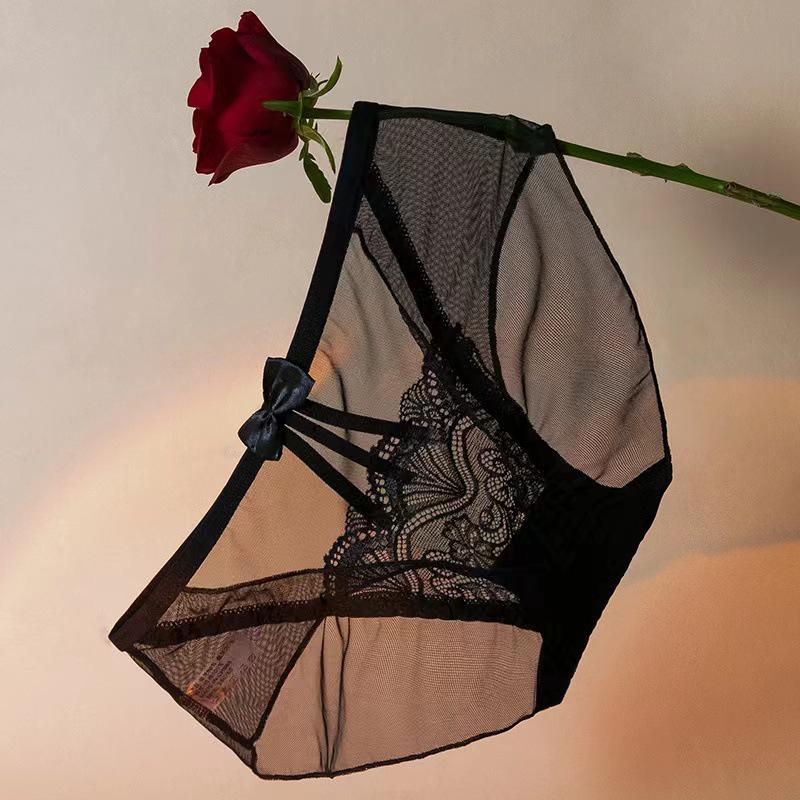 Women's Low-Waist Lace Panties: Breathable, Quick-Drying, Seamless, Girlish Hollow-Out Design