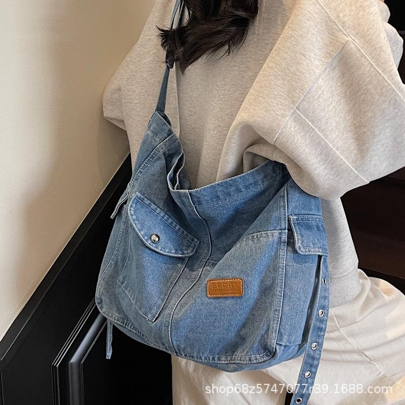 Women's commuter denim large-capacity messenger bag 2025 new niche design Korean version of casual shoulder bag