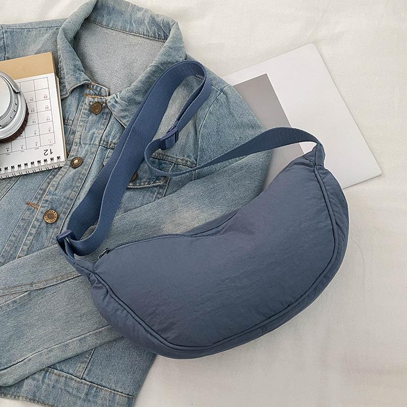 Nylon dumpling bag autumn and winter new casual shoulder bag commuter bag messenger bag women