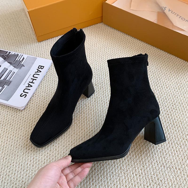 

And ankle boots Martin boots women s shoes new autumn and winter waterproof table short tube rear zipper square head thin small short boots 35