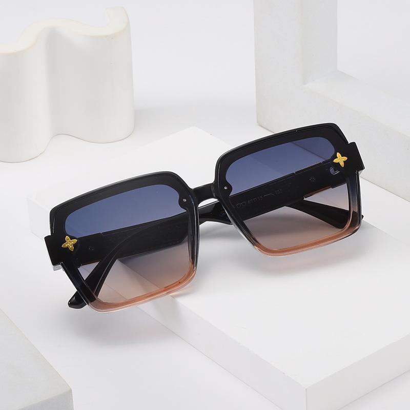 Stylish Square Oversized Frame Men's Sun Protection and UV Protection Women's Wide Temple Sunglasses