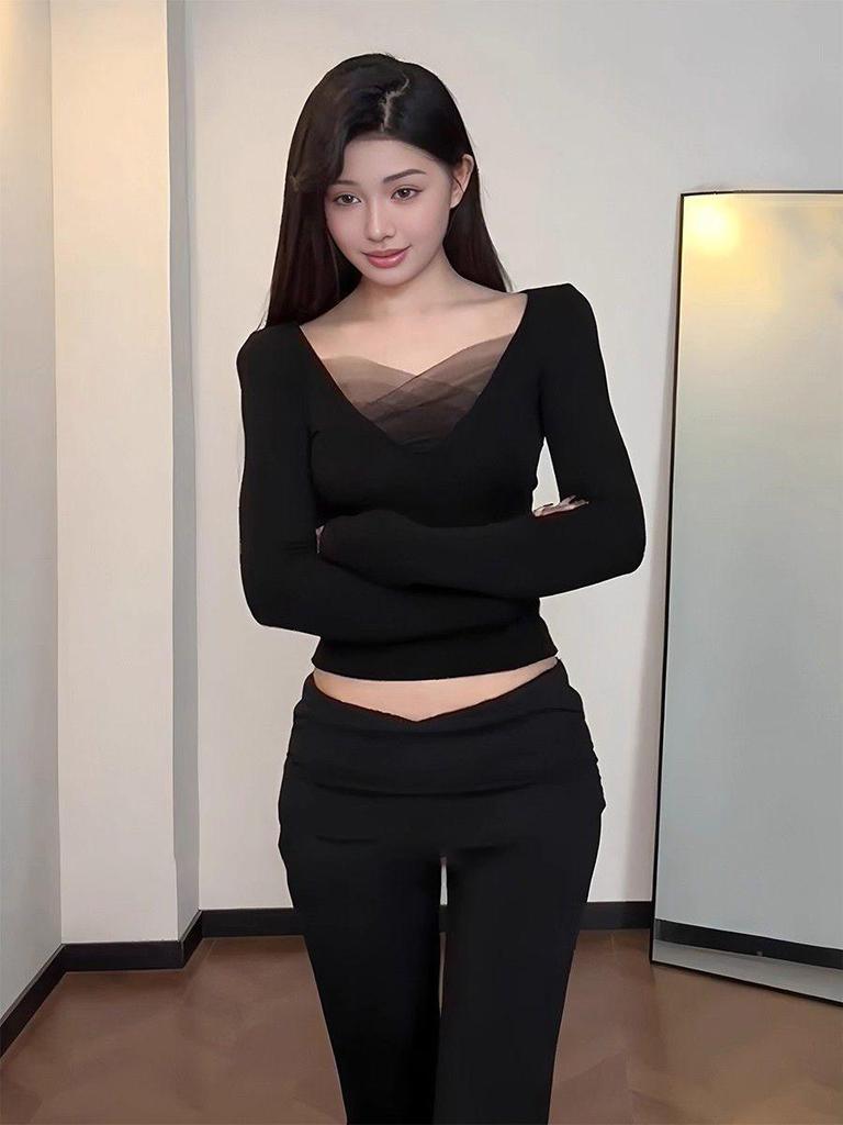 Modal V-Neck Mesh Patchwork Long-Sleeve Ballet T-Shirt for Women - Autumn/Winter Collection.
