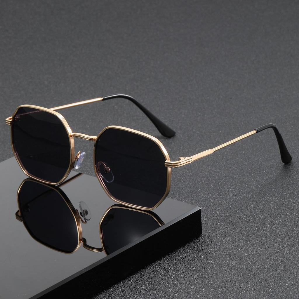 Men's Trendy Blue Polarized Sunglasses - Polygonal Metal Frames for Driving and Beach Travel