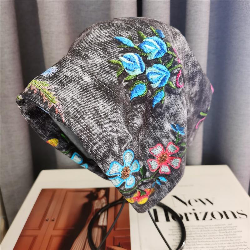 

Autumn Winter Floral Print Fashion Knitted Beanie Hat Woman Ethnic Style Fashion Elegant Skull Cap Soft Elastic One Size(55-58cm) чёрный