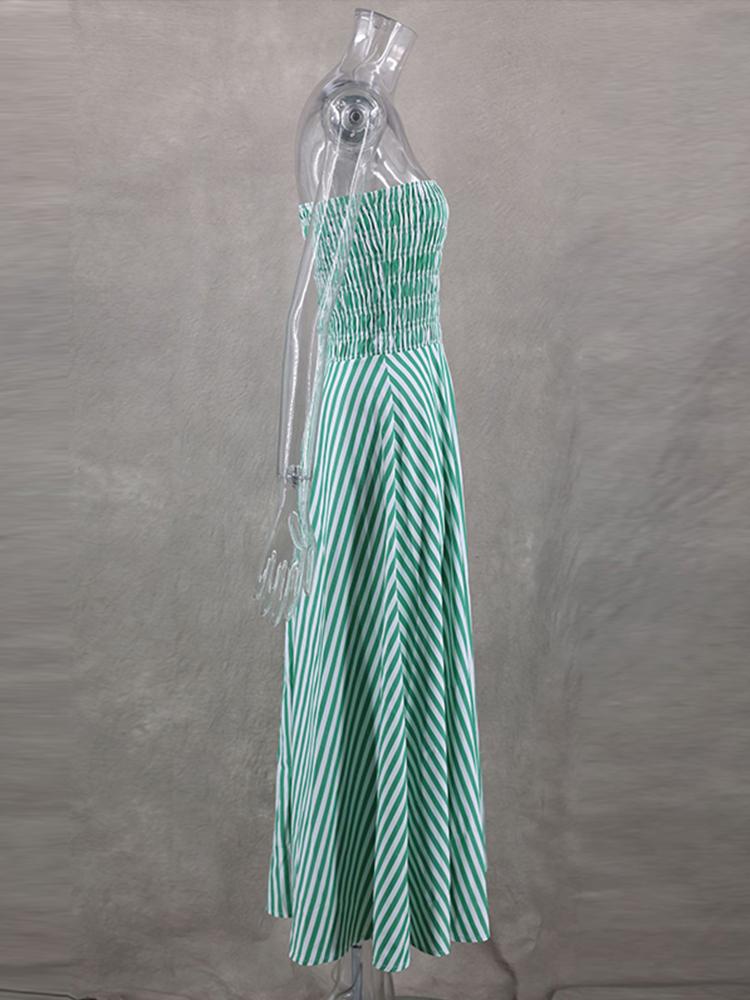 Полосатое платье миди без бретелек — фото 13