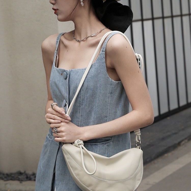 High-end Dumpling-shaped Bags for Women Soft Leather Versatile Crossbody Bags Stylish Single-shoulder Underarm Bags for Commuting
