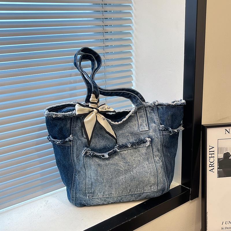 Niche Denim Tote Bag Women's New Large-capacity Versatile Shoulder Bag Casual Class Commuter Bag