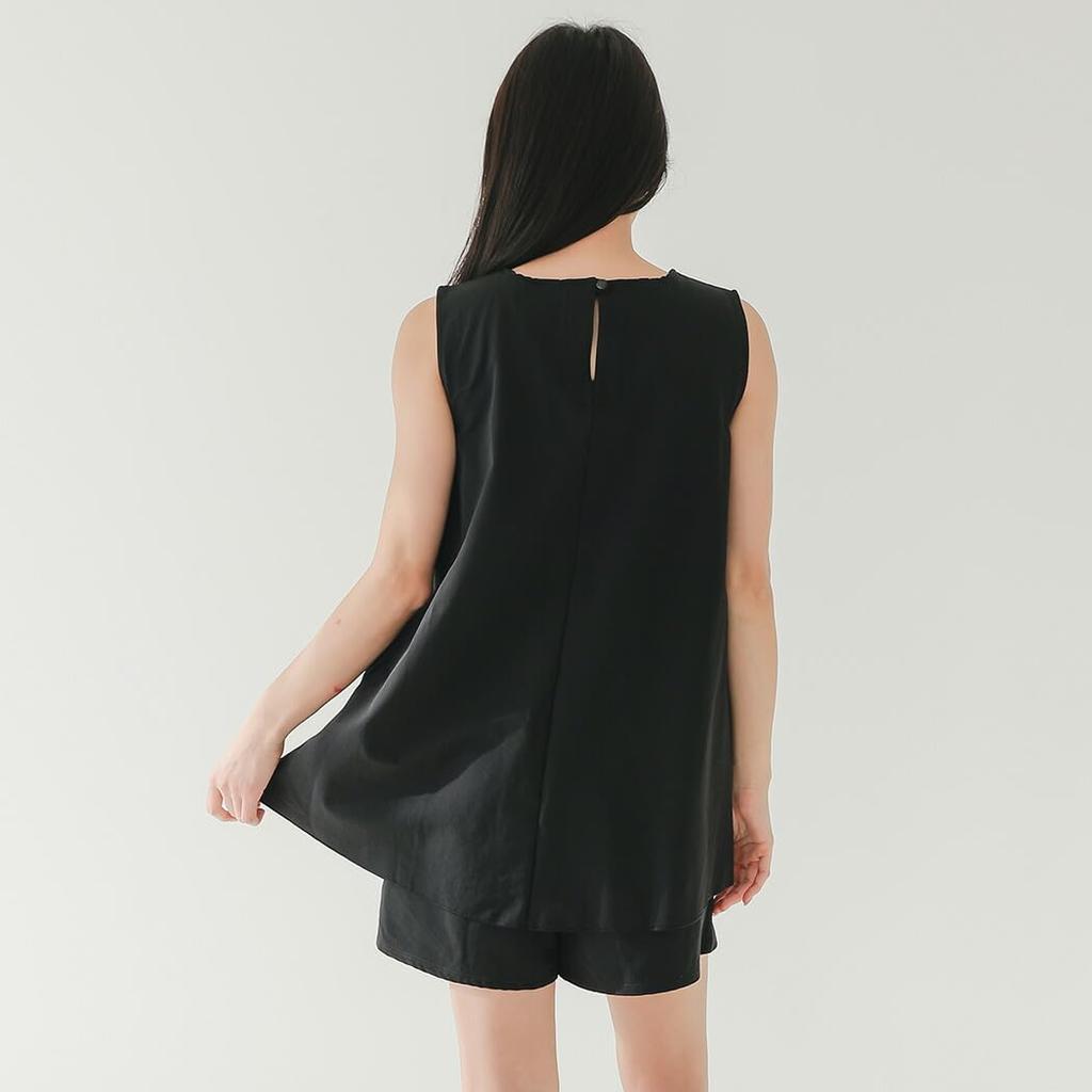 Teddy Women's Two-Piece Swimsuit, Sleeveless Rash Guard and Shorts, UPF 50+, Size M (9), Black, hys3092