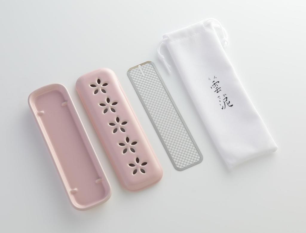 Incense holder Stylish cherry blossom design incense Healing incense holder that can be placed Incense Buddhist altar Ceramic product with safety in