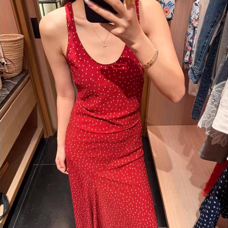 

In Stock: 2026 Red Polka Dot Sleeveless Slim Fit Dress for Summer Beach Vacation - French Retro Style. Medium