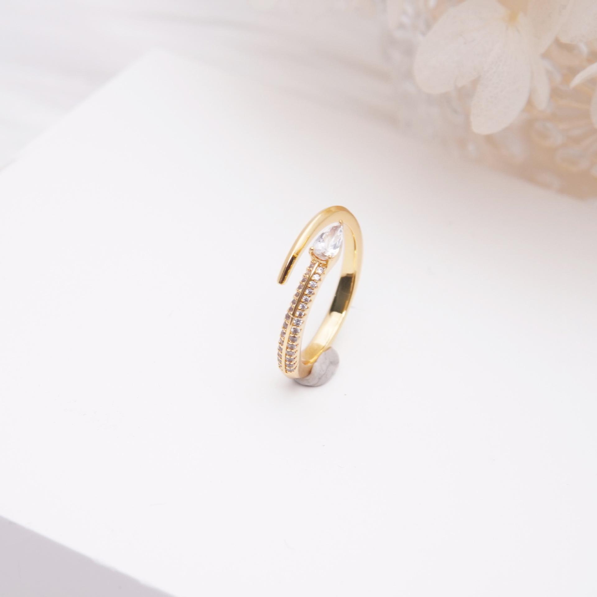 

Изысканное открытое кольцо с разноцветными цирконами: Минималистичный дизайн, универсальные ювелирные украшения для рук высокого класса Adjustable Open золотой