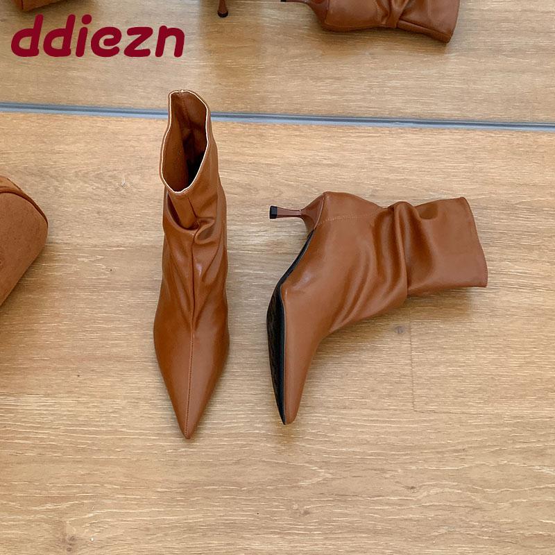 Fashion Heels Footwear Pointed Toe Ladies Ankle Modern Boots Shoes Fashion Pleated Women Short Boots Female Slip On Shoes Pumps