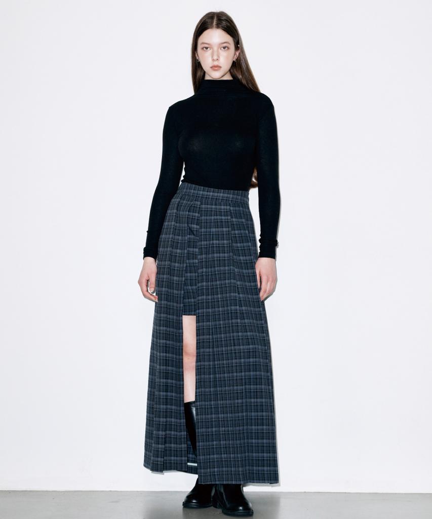 Koldeubeullaengkis Asymmetrical Long Check Slit Skirt Navy
