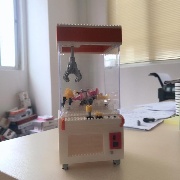 

Idea Construction Brick Doll Small Ufo Catcher Micro Diamod Block With Light Construction Sets Plaything Small Claw Arcade Crane Nanobricks