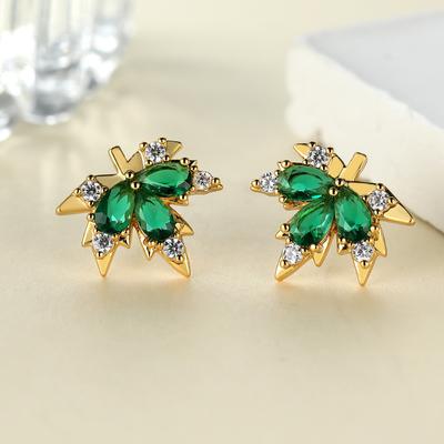 Exquisite Green Maple Leaf Stud Earrings for Women Cute Gold Color Earrings Fashion Jewelry
