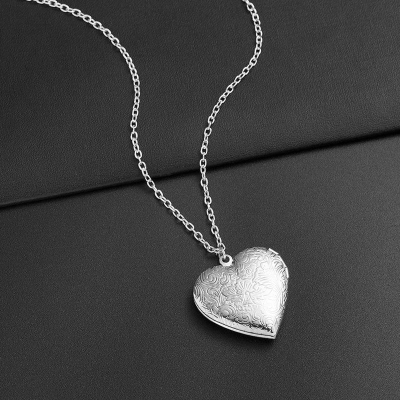 1PC Love Heart DIY Photoframe Openable Necklace Charm Vintage Necklace Pendant Photo Picture Locket Carved Heart