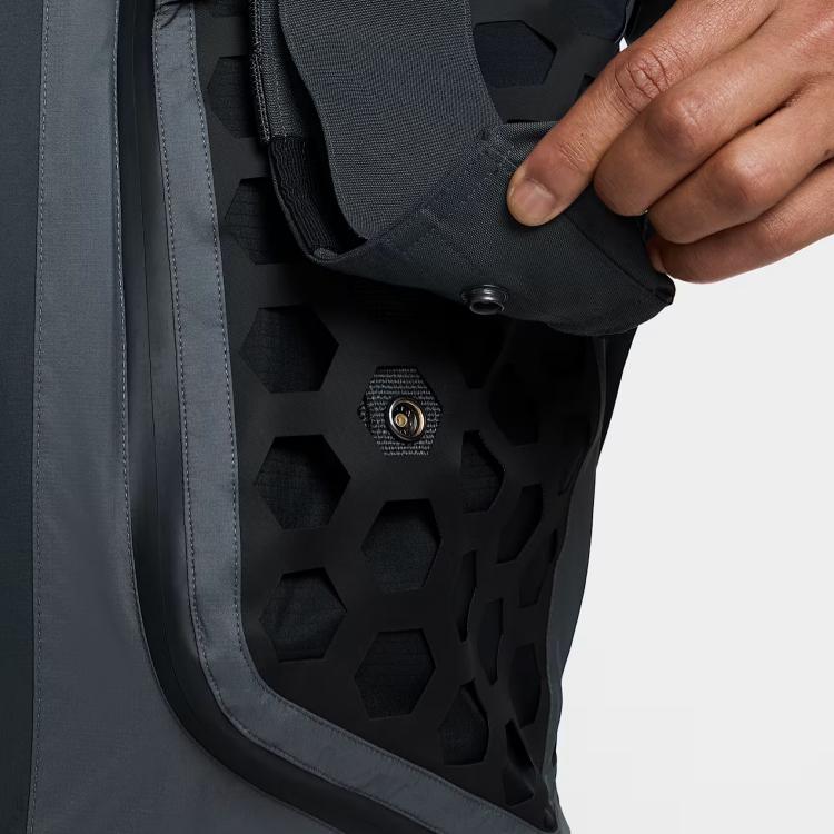 Nike Chaqueta Unisex Holgada con Capucha y Manga Larga ISPA Butterfly FV4903-021 Gris Carbón Gris Oscuro Negro