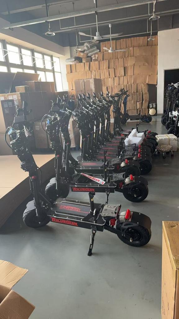 Monopattino Elettrico in Lega di Al-Aggiornato NFC Controllo Smart 72V 50A 10000W Pneumatico Fuoristrada/Città 14 Pollici Velocità 120KM/H monopattino elettrico