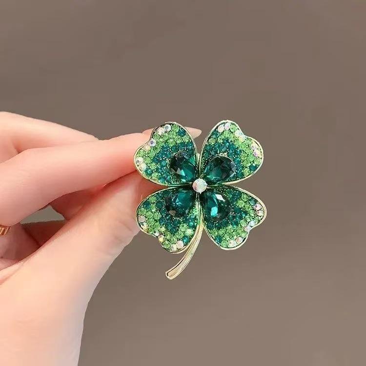 Rhinestone Four-Leaf Clover Brooch - Elegant Green Jewelry Accessory for Suit Jackets