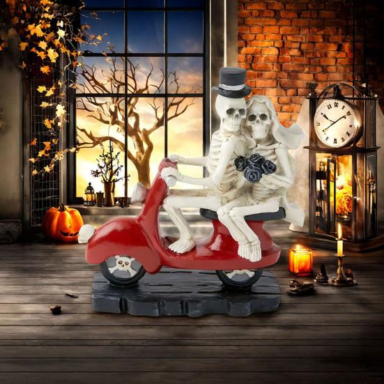 Skeleton Couple Figurine Resin Skeleton Couple Riding Motorcycle Sculpture Gothic Skeleton Statue for Halloween Mantel Table Decor