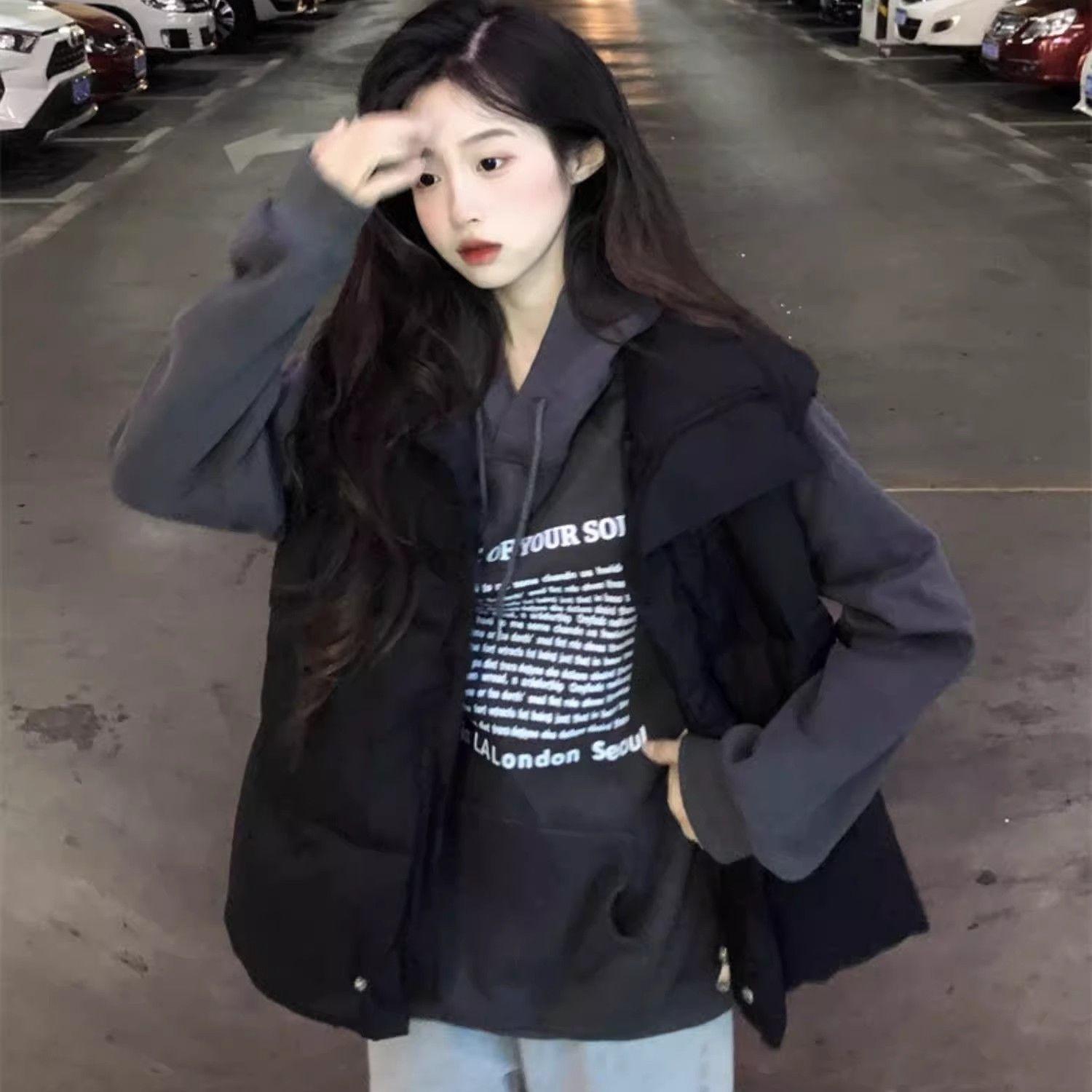 

Stand-up Collar and Fold Down Cotton-padded Vest for Girls in Autumn and Winter, Loose and Thick Vest, Vest and Jacket. M