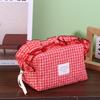 1PCS Vintage Ruffled Edges Fabric Makeup Brush Storage Pouch Cosmetic Makeup Bag For Women