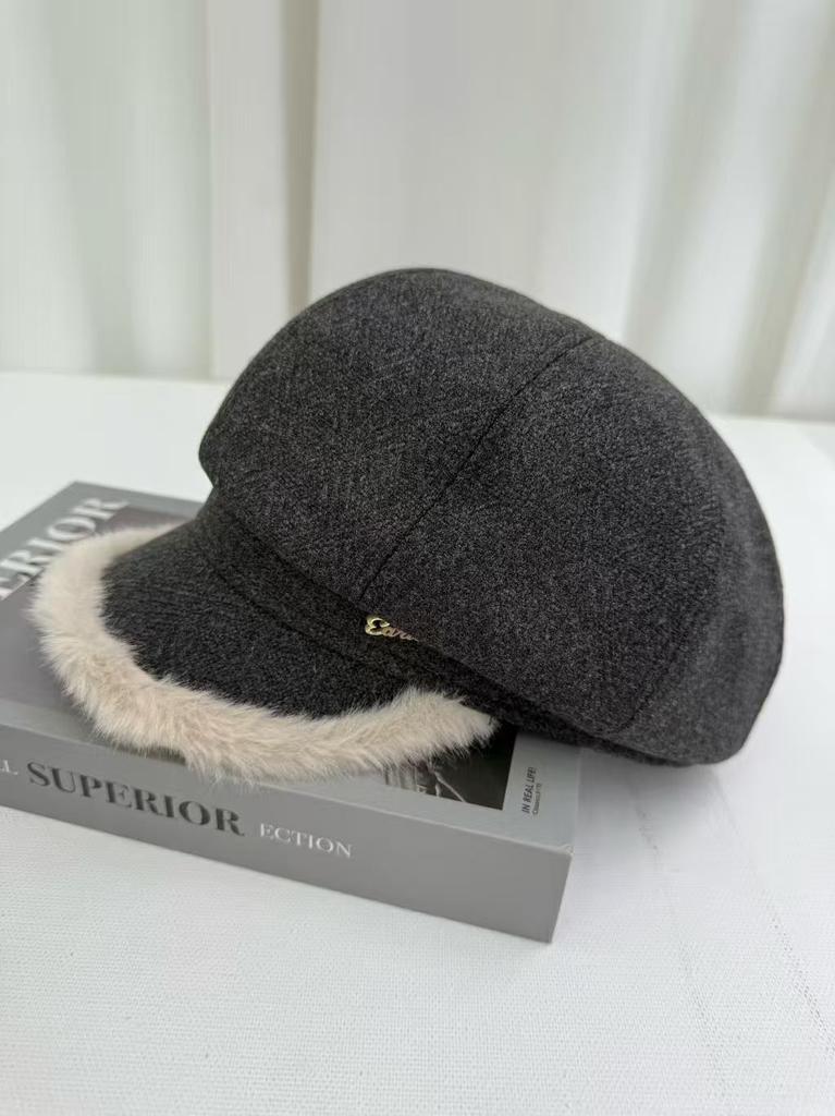 Retro Plaid Plush Star Anise Beret Women's Year Autumn Winter Warm Face Small Bud Painter Hat Tide