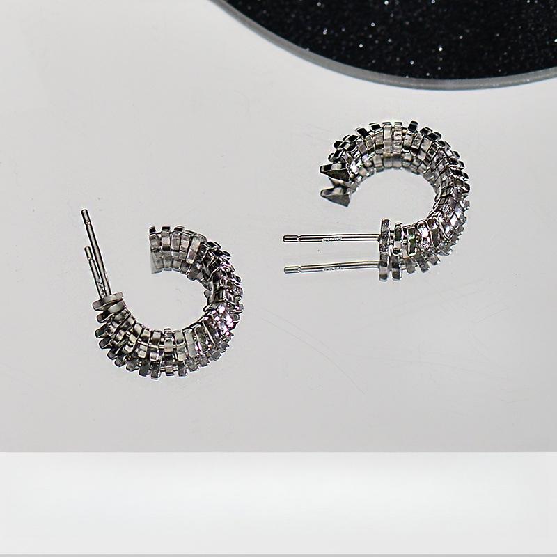 

Small Silver Pieces Silver Niche Design Earrings Simple Silver