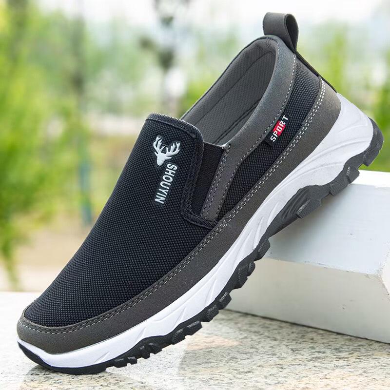 

2024 Men s Old Beijing Cloth Shoes: Soft Sole Casual Walking Shoes for Middle-Aged and Elderly 44 чорний