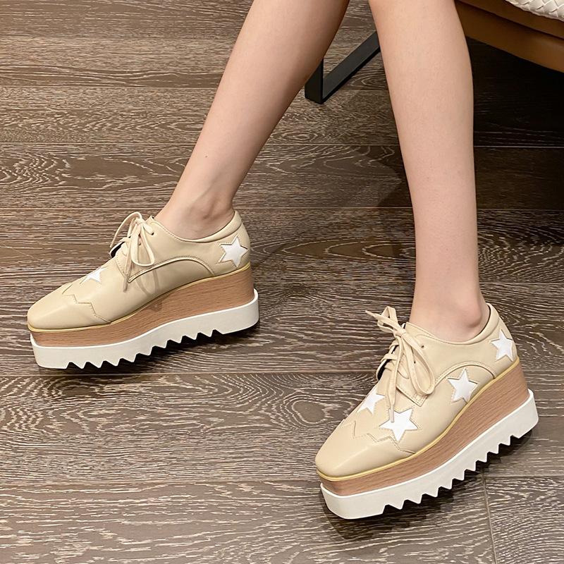 2025 Herbst Stern Muffin Schuhe Damen Plateau Vielseitige Schnürung Quadratische Spitze Keilabsatz Einzelne Schuhe HZB-763-3