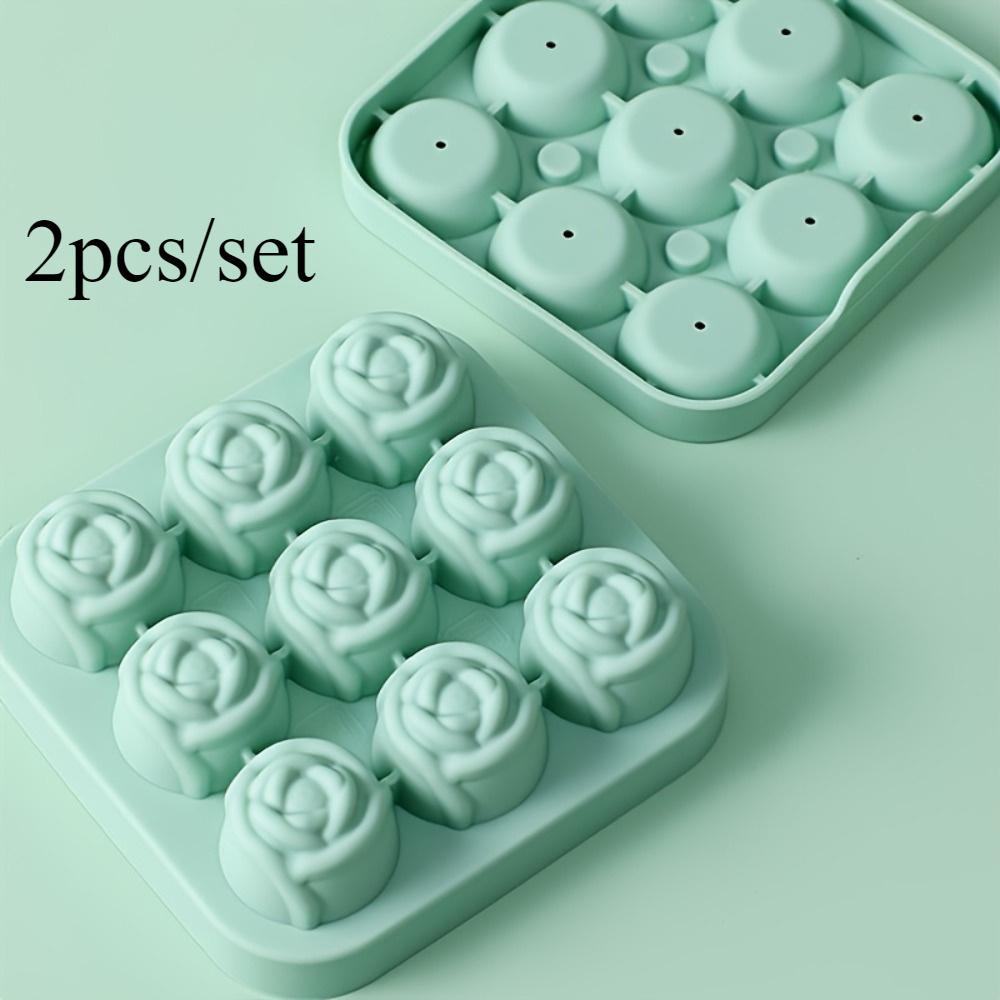 

2 pieces in 1 set rose mold for ice cream and cocktails, easy to use, dishwasher safe.