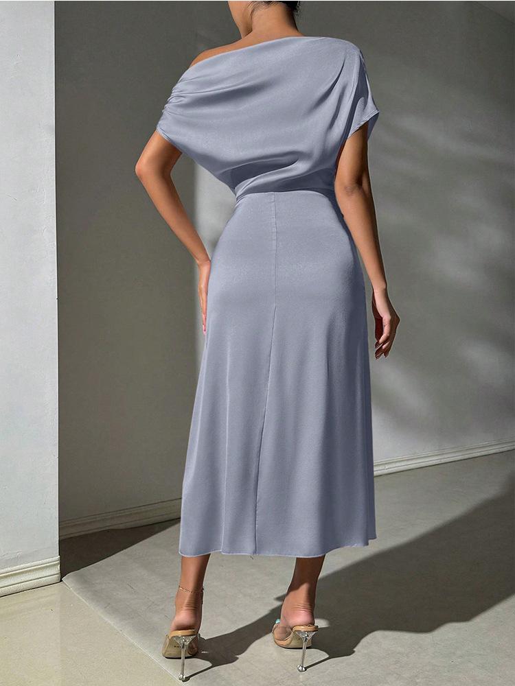 

Летнее новое элегантное платье с косым плечом, воротником-лодочкой, плиссировкой, облегающим бедра дизайном и неровным подолом для женщин XL