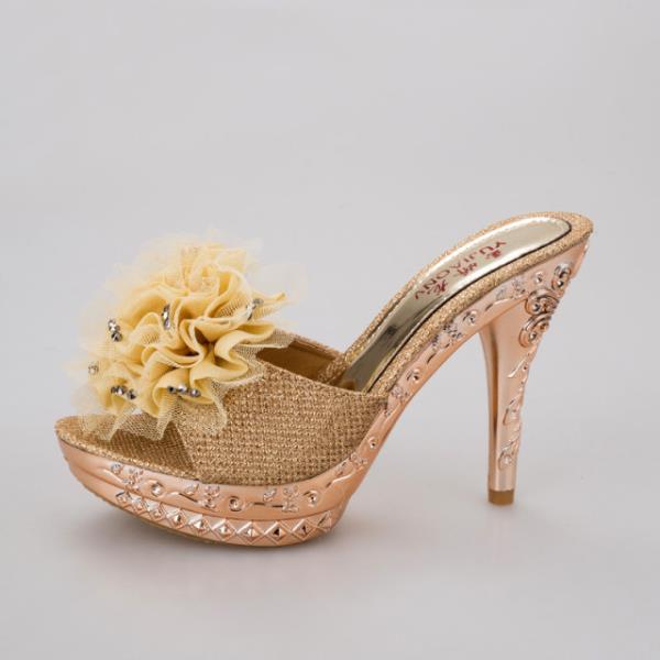 Fashion High-Heeled Shoes Lady Glitter Slides Square Heel Slippers Women Summer Fashion Low Peep Toe Flower Pantofle Jelly Block Luxury