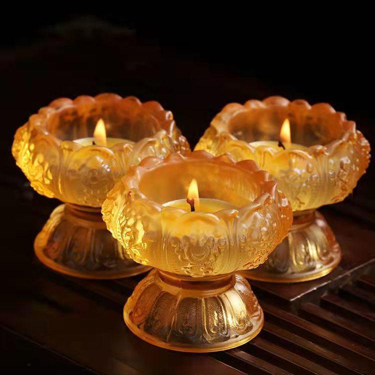 Siebenfarbig glasierter Lotus-Butterlampenhalter mit acht Glückssymbolen - Buddhistisches Kerzenständer-Ornament für Zuhause