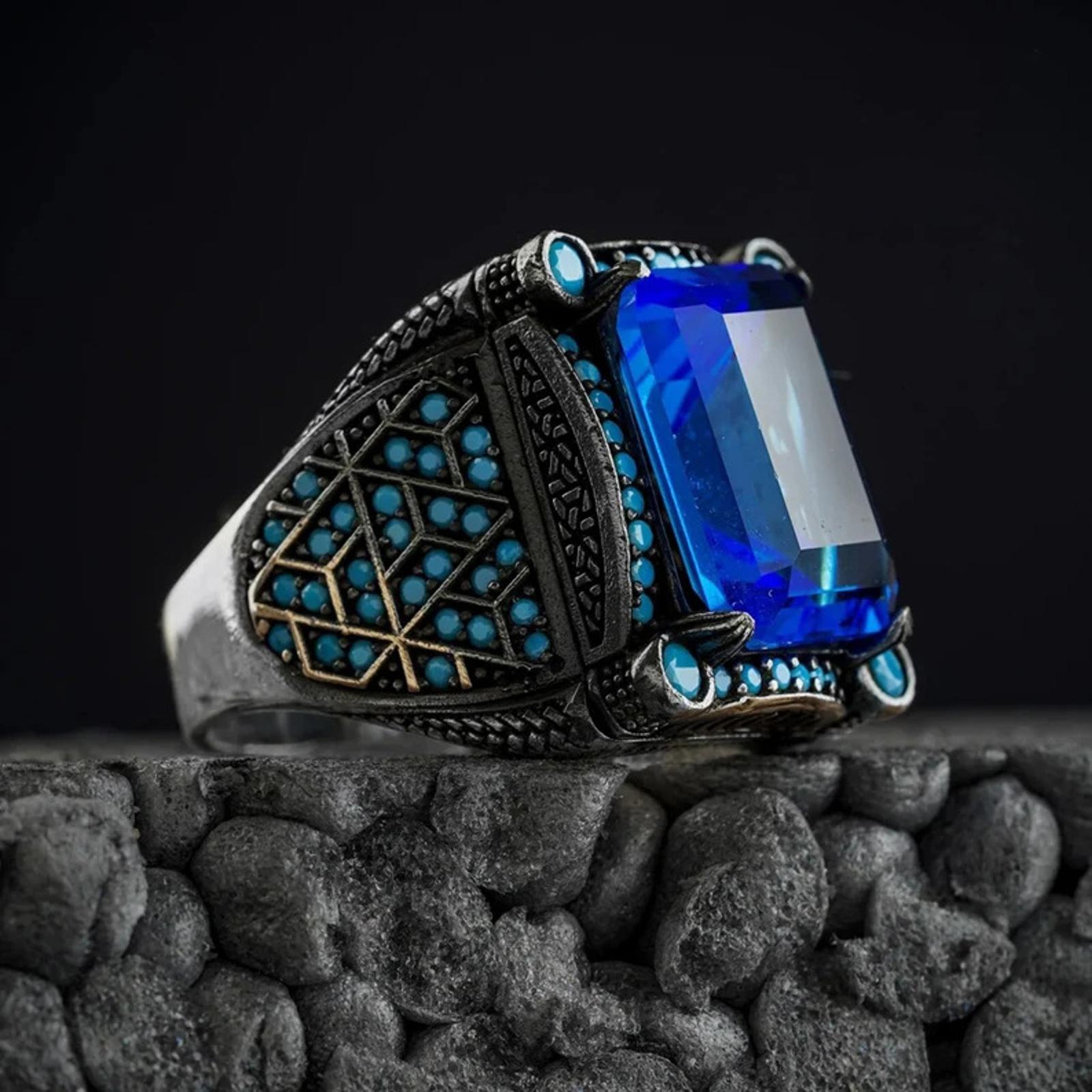 

Стильное кольцо с цирконом и индивидуальностью 13