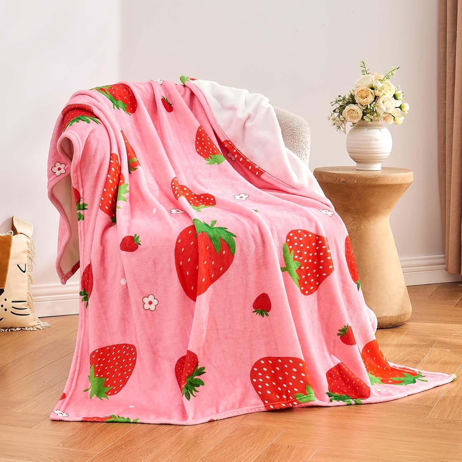 

Fresh Strawberry Fruit Flannel Throw Blanket For Sofa Couch Bed Living Room Blanket King Queen Size Super Soft Warm Lightweight 70x100cm-XS