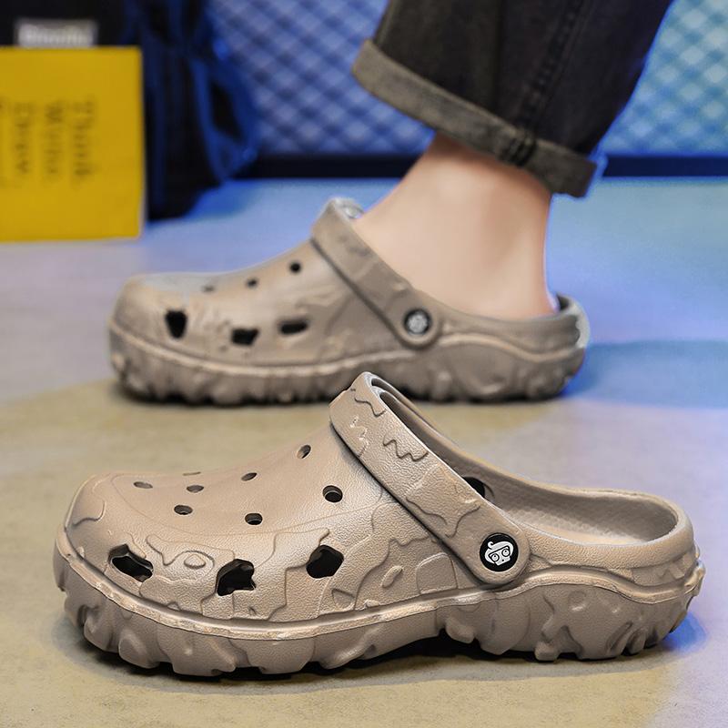 Summer Men's Clogs Sandals Beach Slippers Men Shoes Home Platform Shoes Solid Color Light Luxury Breathable Sandals