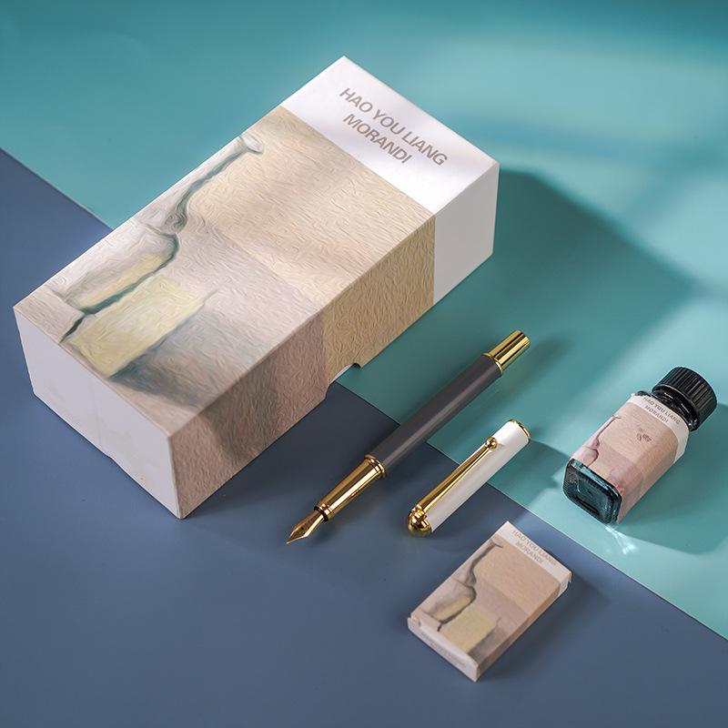 Children's Fine Nib Fountain Pen Set with Engravable Option, Includes Replaceable Ink Cartridges for Student Calligraphy Practice.